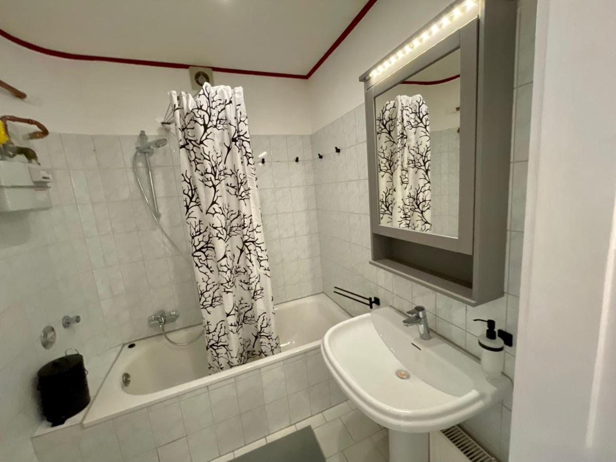 Purple Kitchen - Apartment Mit Grosser Wohnkueche Μπρέμερχαφεν Εξωτερικό φωτογραφία